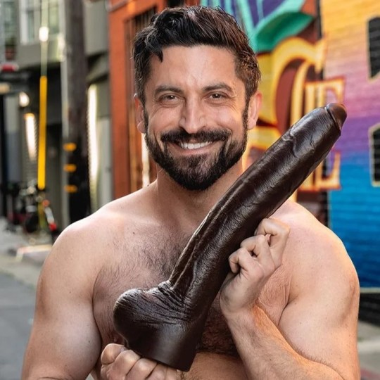 THIAGO DILDO LARGE DEEP BROWN Hankey's Toys 2